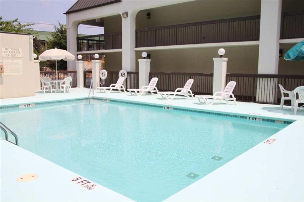 Baymont By Wyndham Mcdonough Hotel Facilities photo